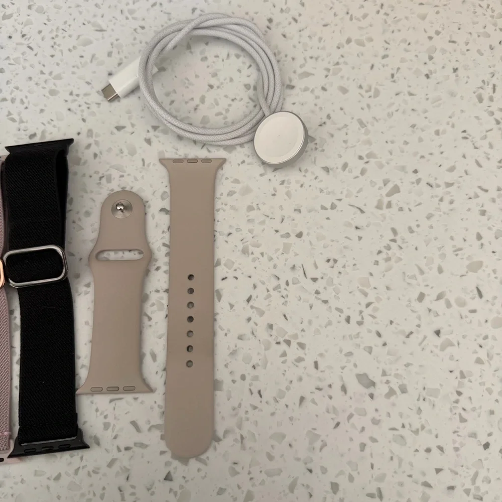 Apple Watch Series 10 46mm Jet Black Aluminum GPS Bundle - Picture 11 of 11